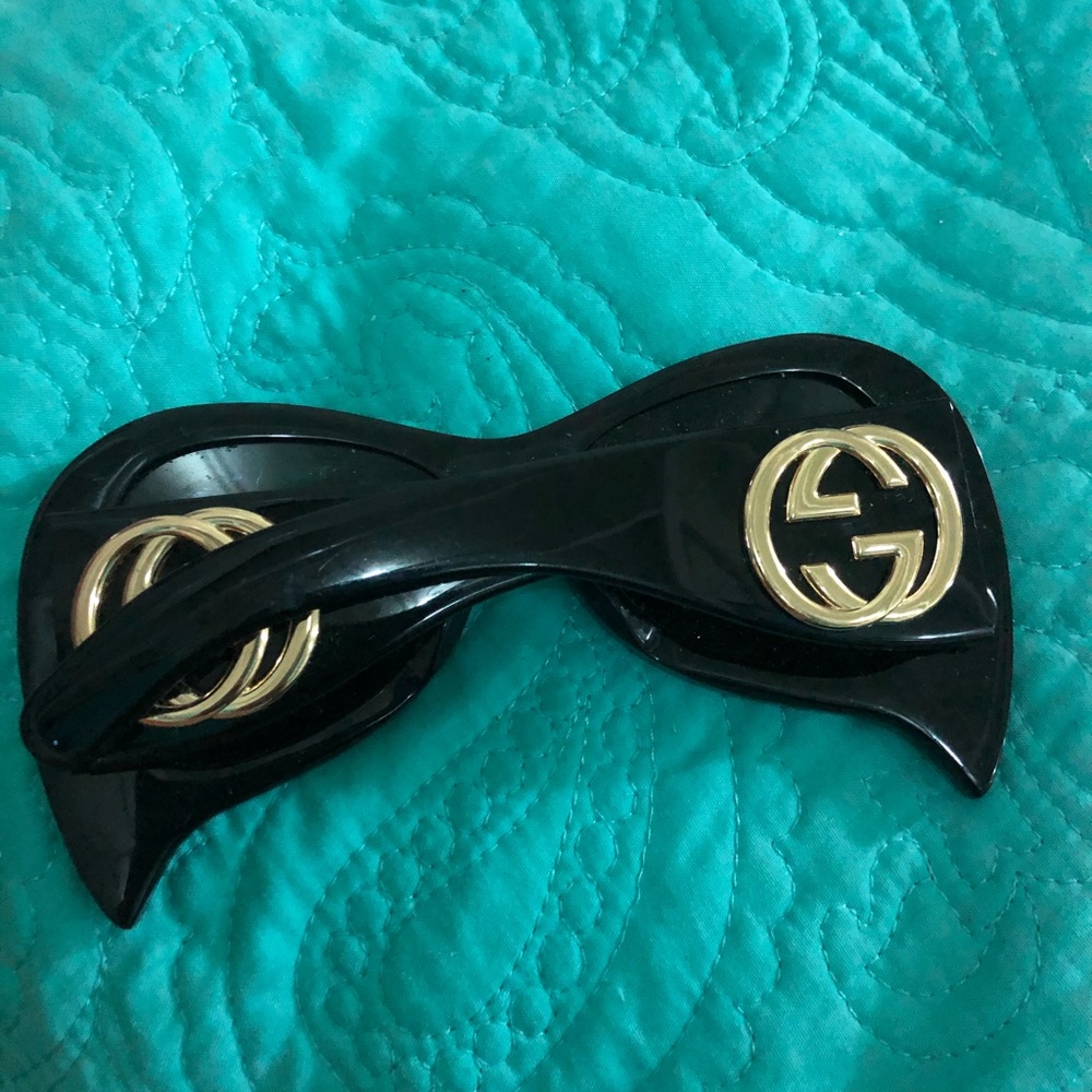 (SOLD ON ANOTHER APP)